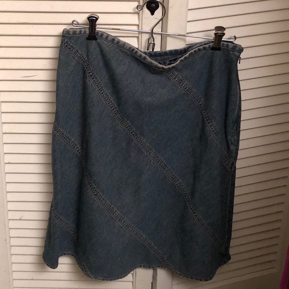 Jones New York Vintage 90s Distressed Denim Flared Skirt 10